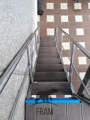 Скамейка лестница с двумя ступенями